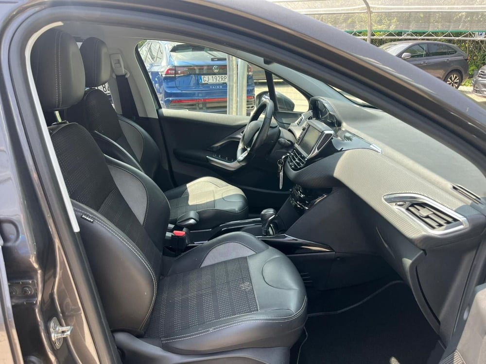 Peugeot 2008 usata a Milano (12)
