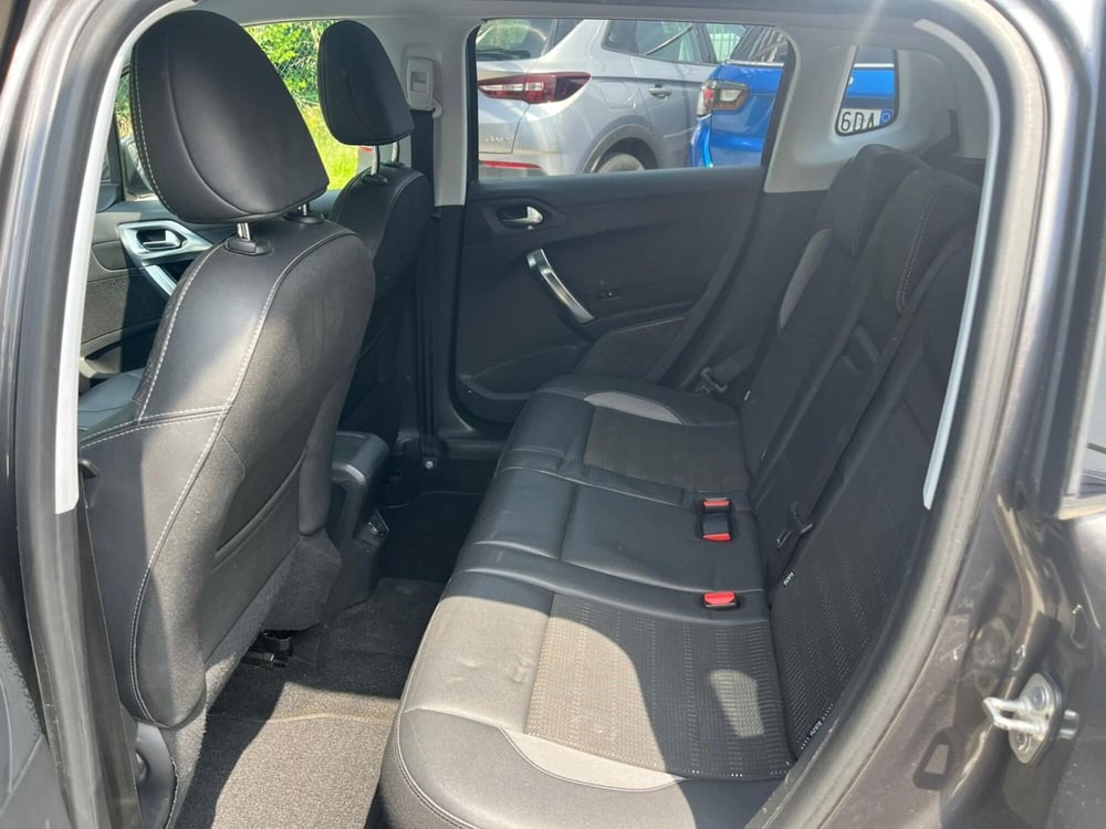Peugeot 2008 usata a Milano (13)