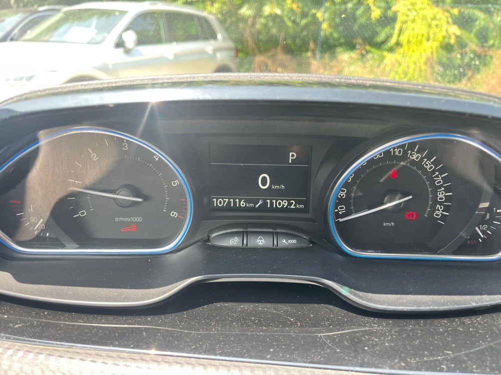 Peugeot 2008 usata a Milano (19)