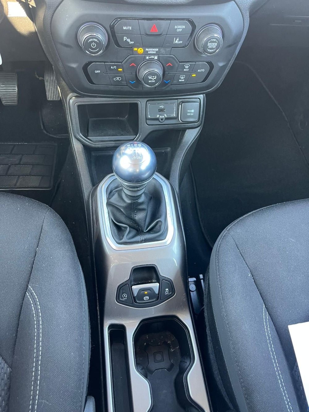 Jeep Renegade usata a Milano (18)