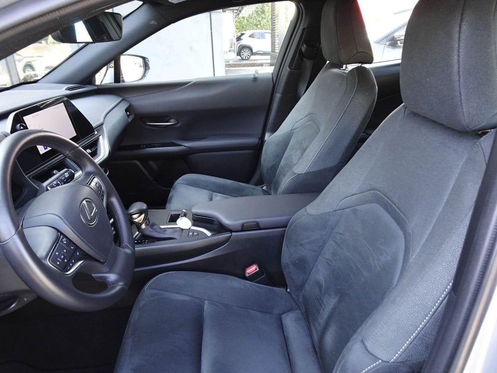 Lexus UX usata a Treviso (10)