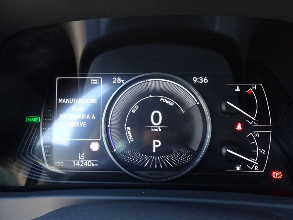 Lexus UX usata a Treviso (15)