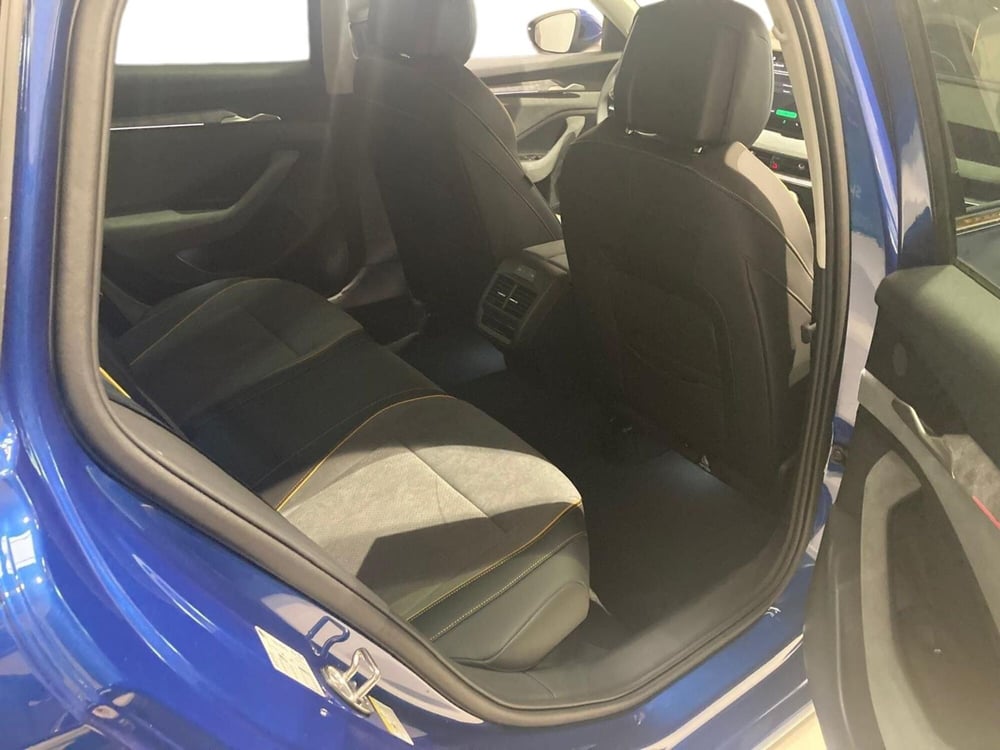 Skoda Superb nuova a Prato (10)