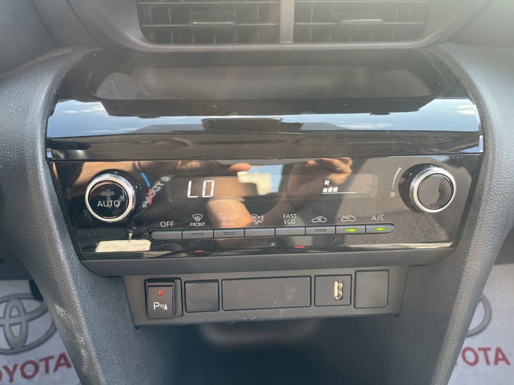Toyota Yaris Cross usata a Ragusa (15)