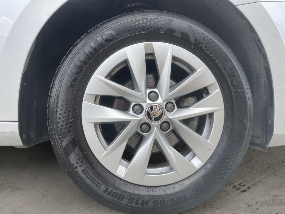 Skoda Fabia usata a Pistoia (15)