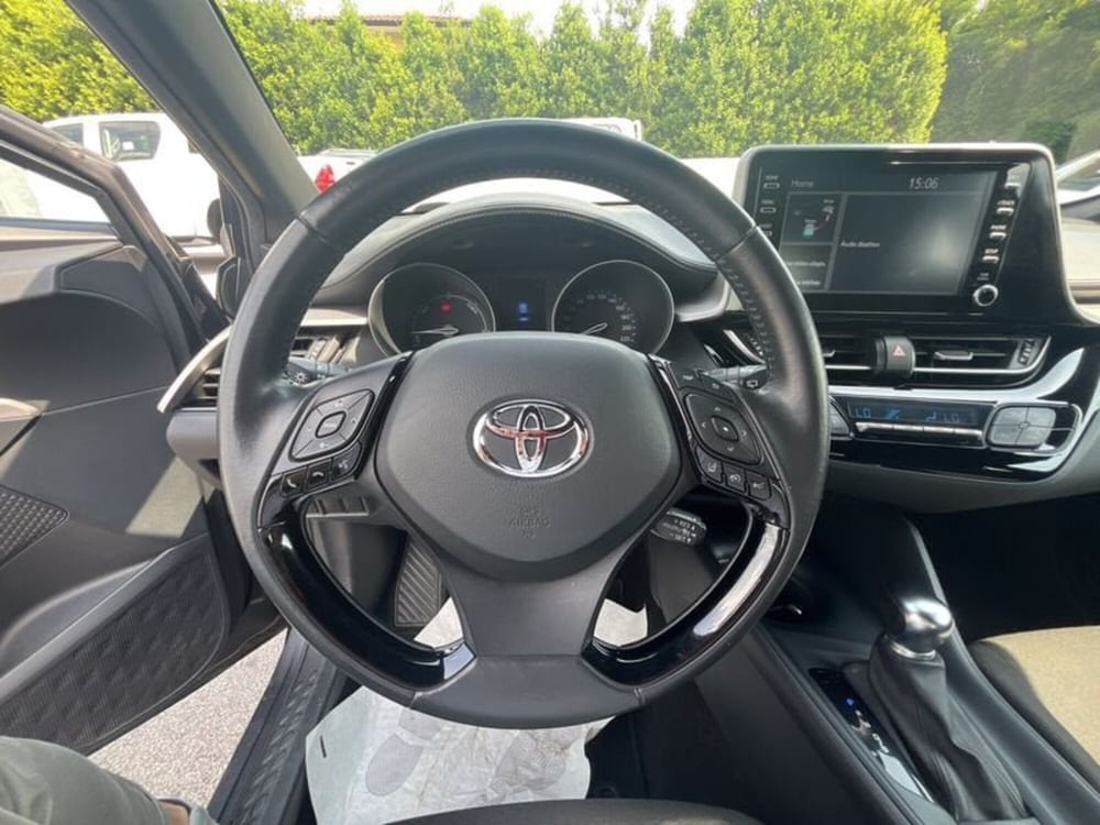 Toyota Toyota C-HR usata a Vicenza (13)