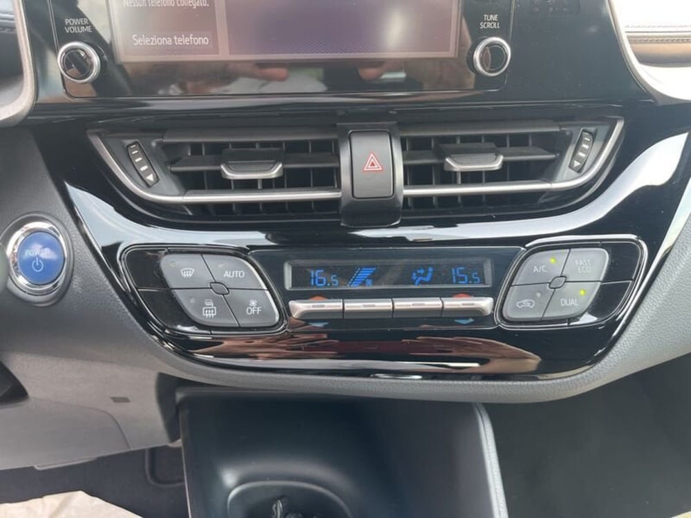 Toyota Toyota C-HR usata a Vicenza (16)