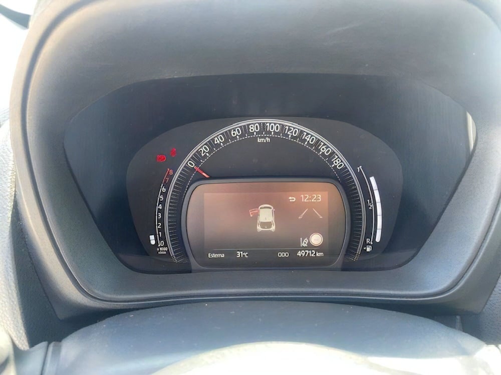 Toyota Aygo X usata a Firenze (13)
