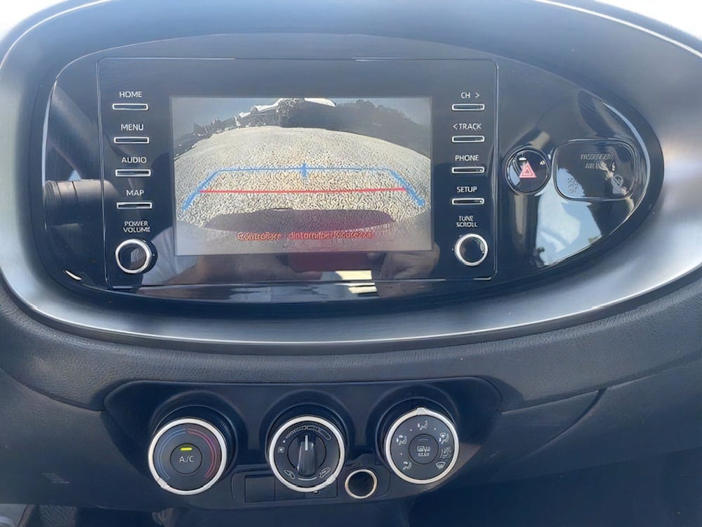 Toyota Aygo X usata a Firenze (14)