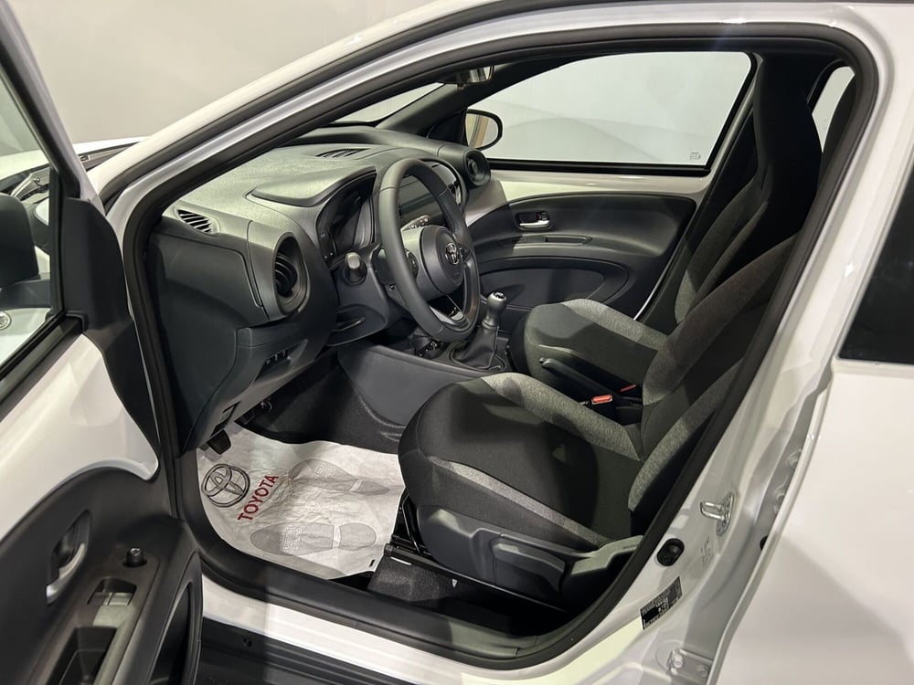 Toyota Aygo X nuova a Milano (10)