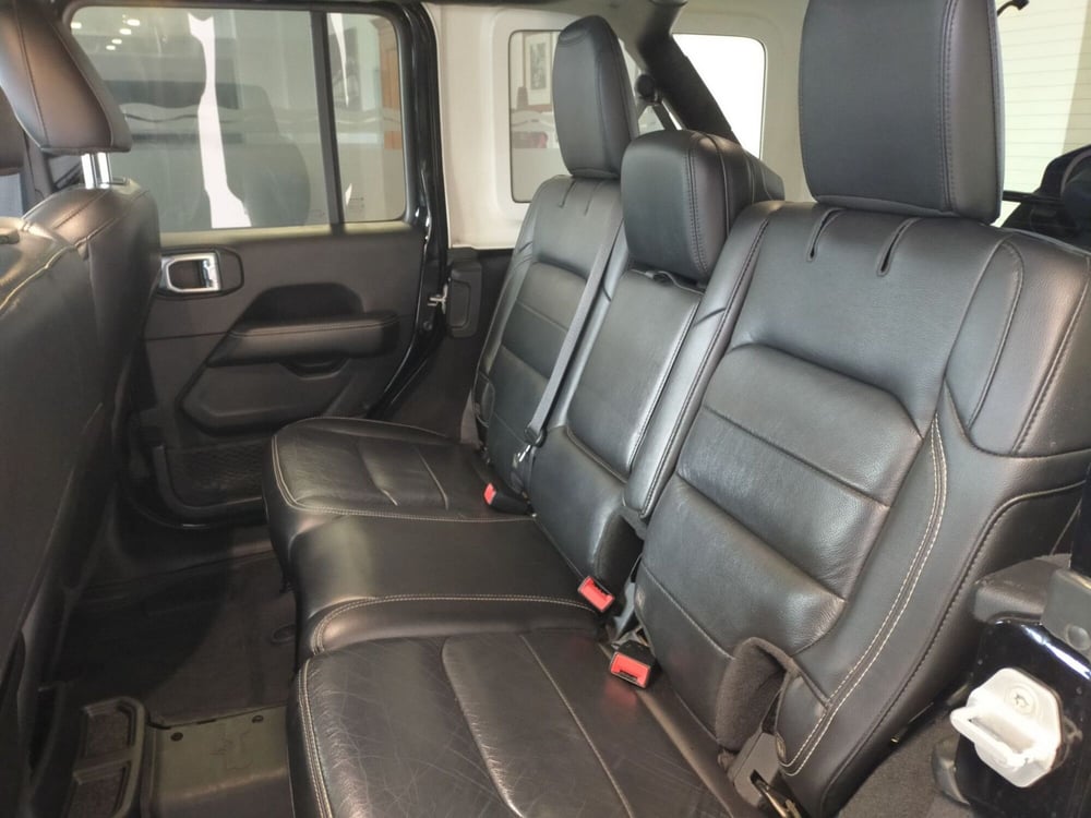 Jeep Wrangler Unlimited usata a Reggio Emilia (11)