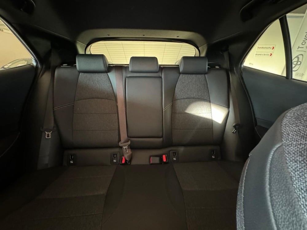 Toyota Corolla nuova a Modena (15)