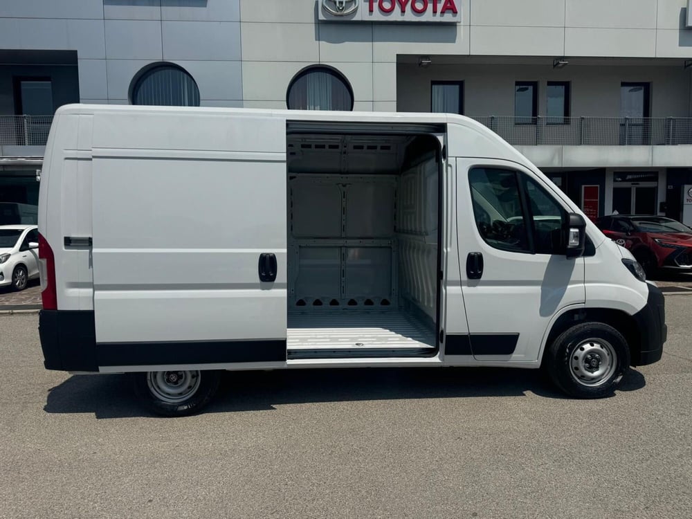 Toyota Proace Max Furgone nuova a Modena (5)