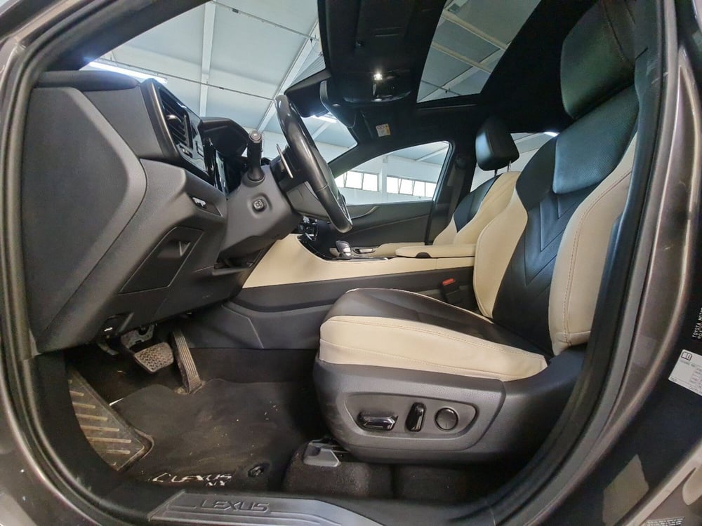 Lexus NX usata a Bologna (8)