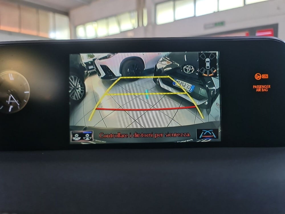 Lexus UX usata a Bologna (16)