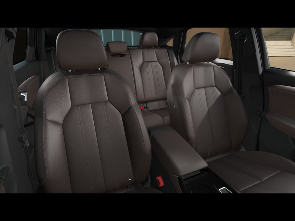 Audi Q6 Sportback nuova a Livorno (11)