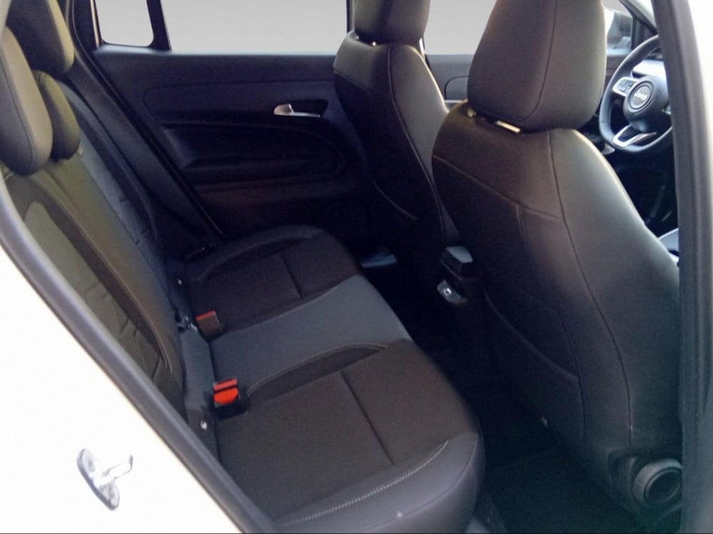 Jeep Avenger usata a Firenze (15)