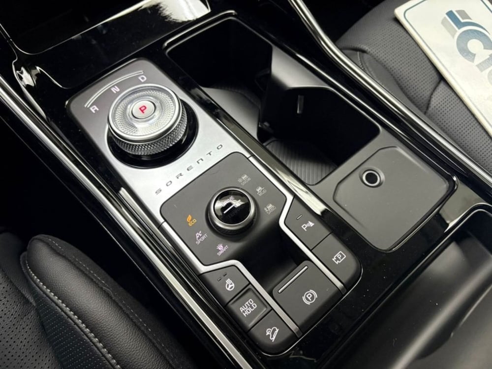 Kia Sorento nuova a Como (9)