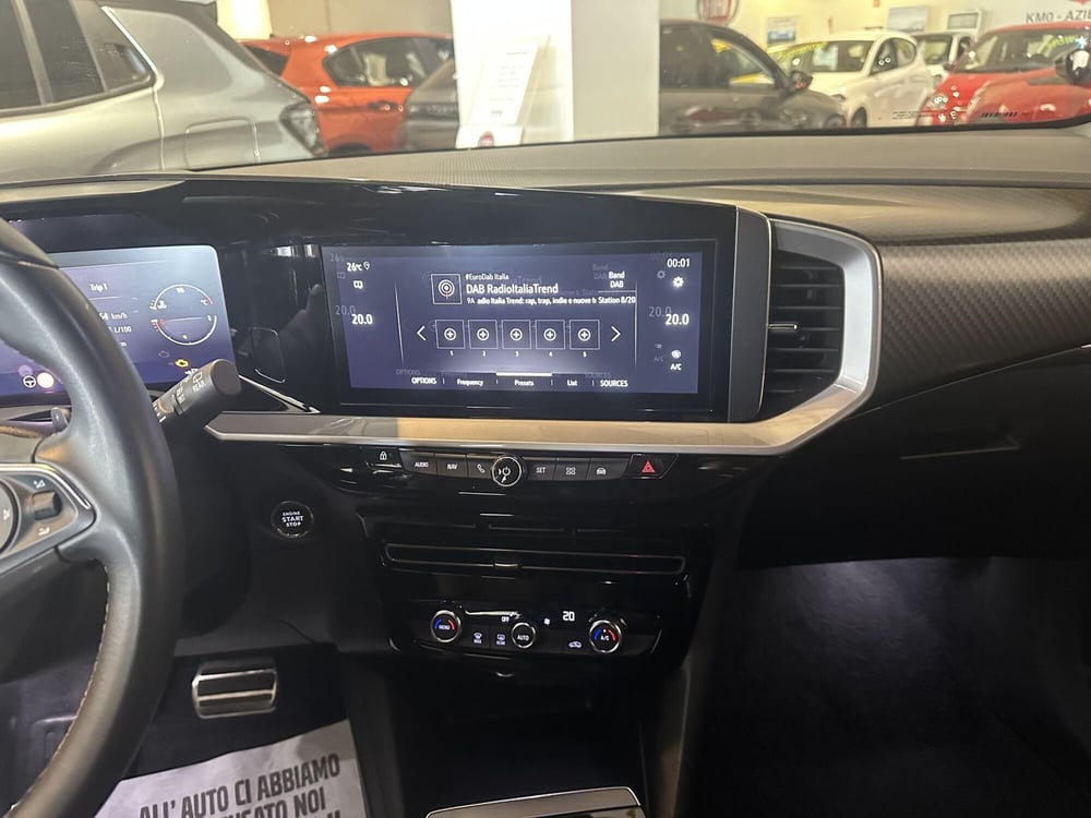Opel Mokka usata a Milano (16)