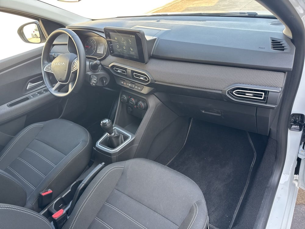 Dacia Sandero usata a Ferrara (7)