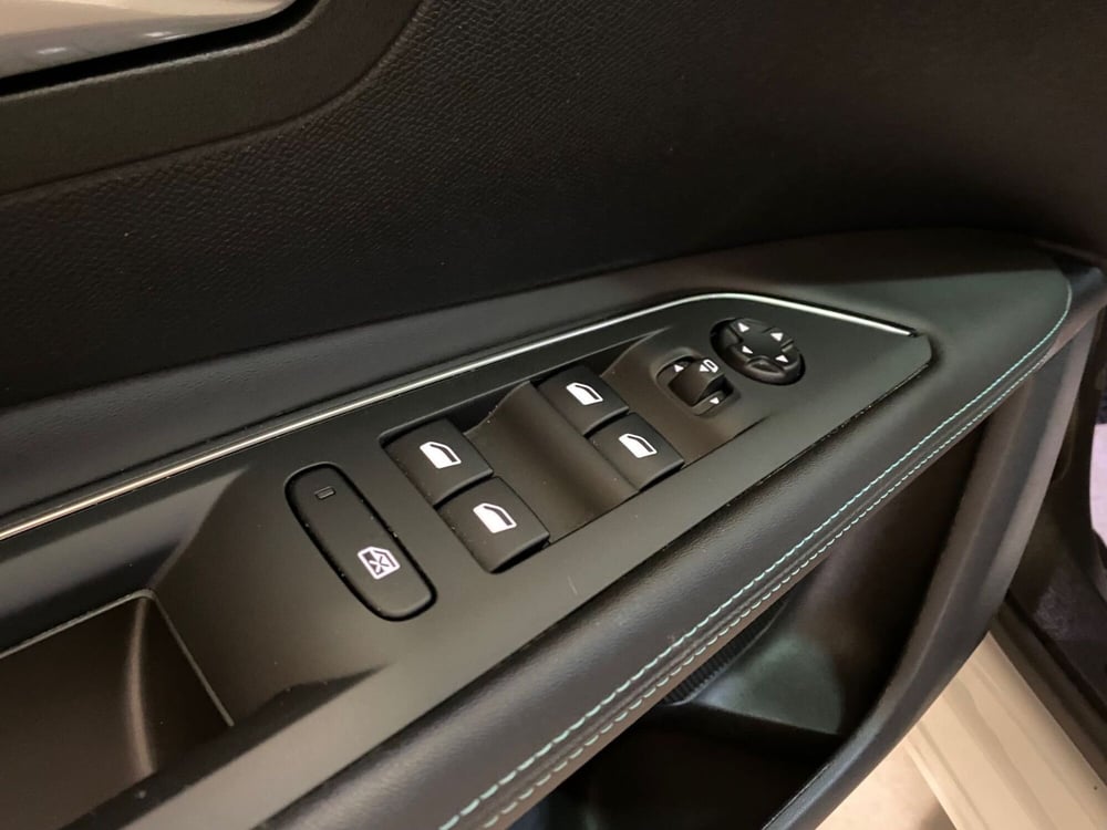 Peugeot 3008 usata a Bari (12)
