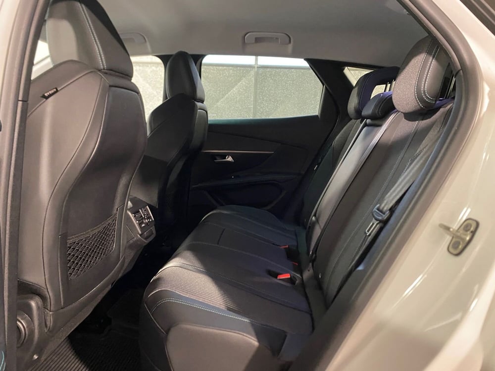 Peugeot 3008 usata a Bari (16)