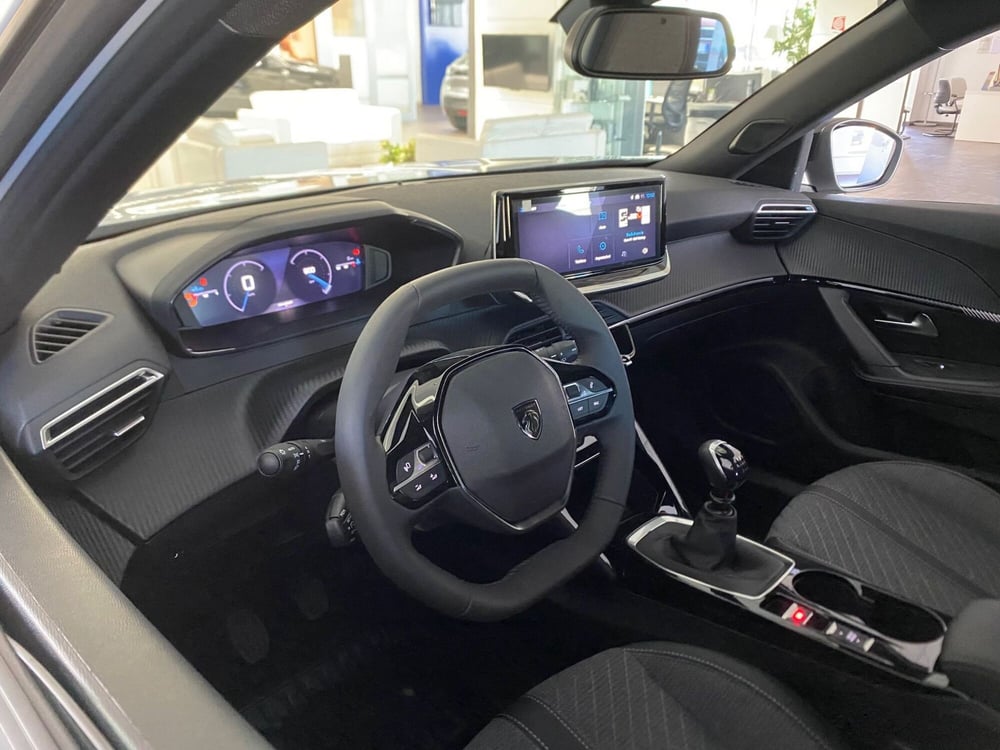 Peugeot 2008 nuova a Bari (13)