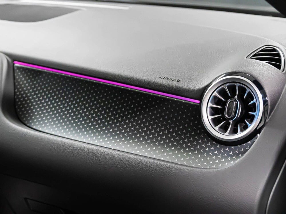 Mercedes-Benz EQA nuova a Rimini (10)