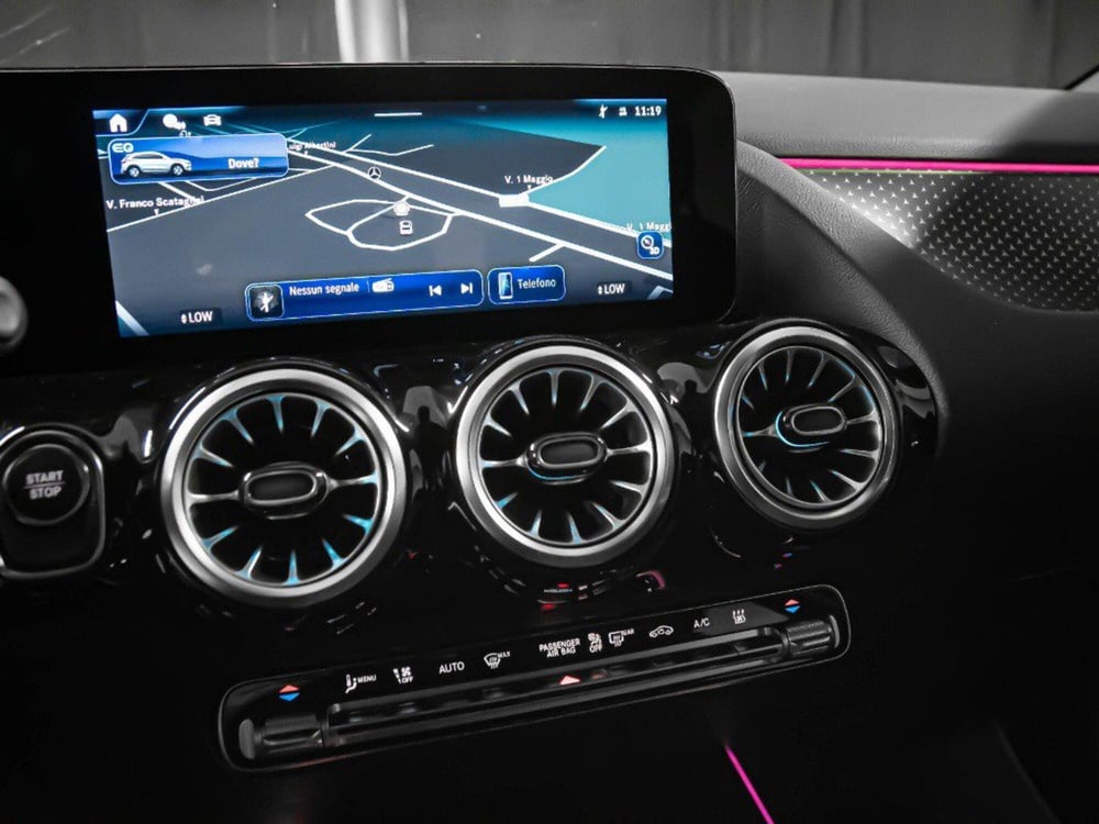 Mercedes-Benz EQA nuova a Rimini (17)