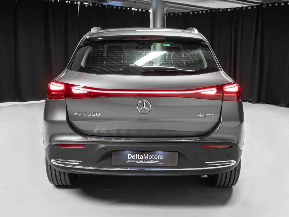 Mercedes-Benz EQA nuova a Rimini (8)