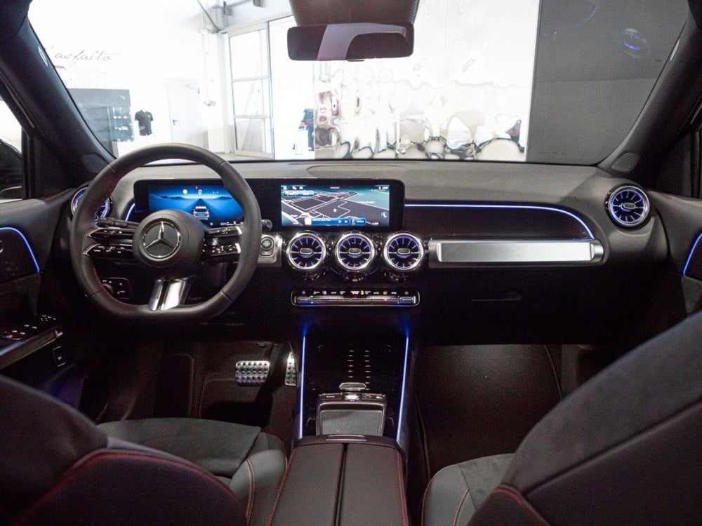 Mercedes-Benz GLB nuova a Rimini (18)