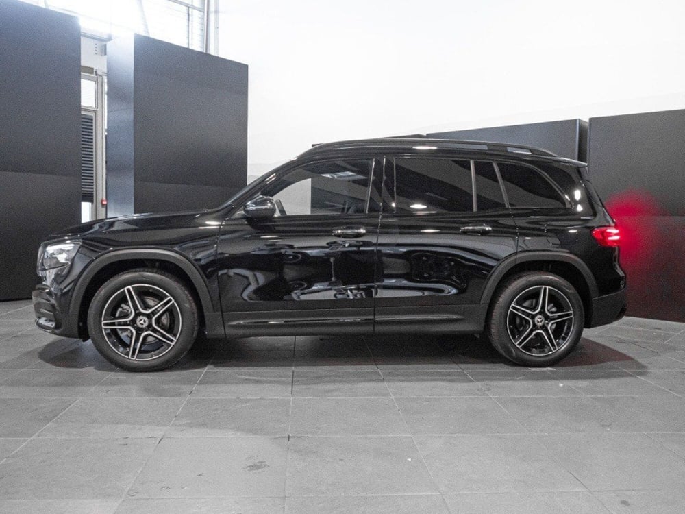 Mercedes-Benz GLB nuova a Rimini (4)