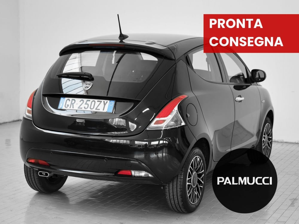 Lancia Ypsilon usata a Prato (3)