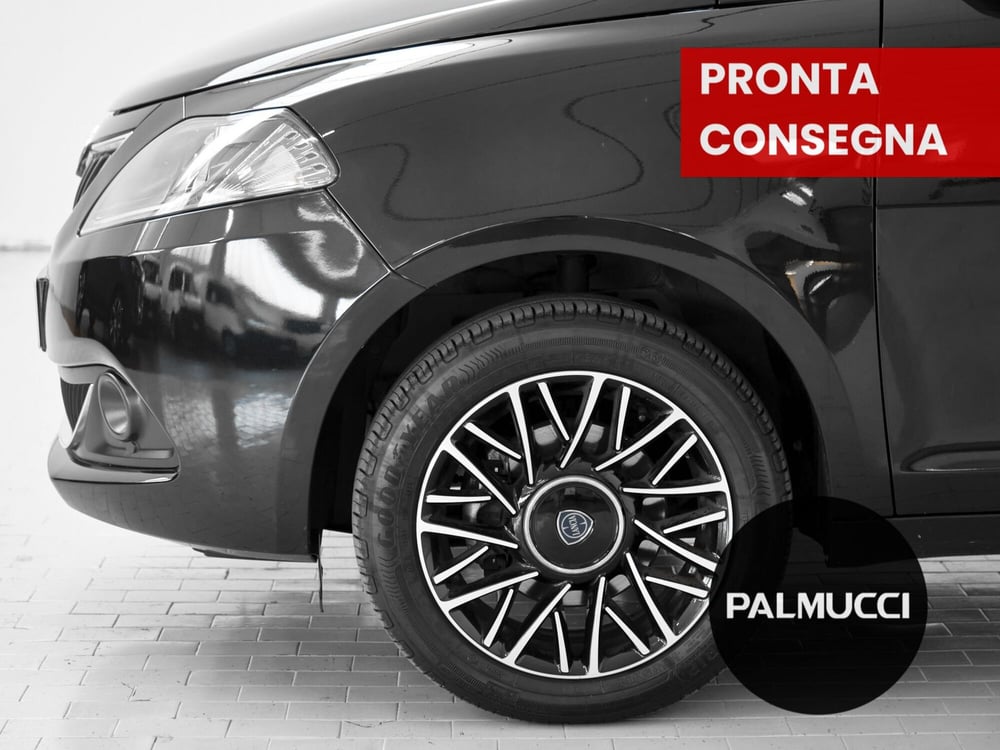 Lancia Ypsilon usata a Prato (5)