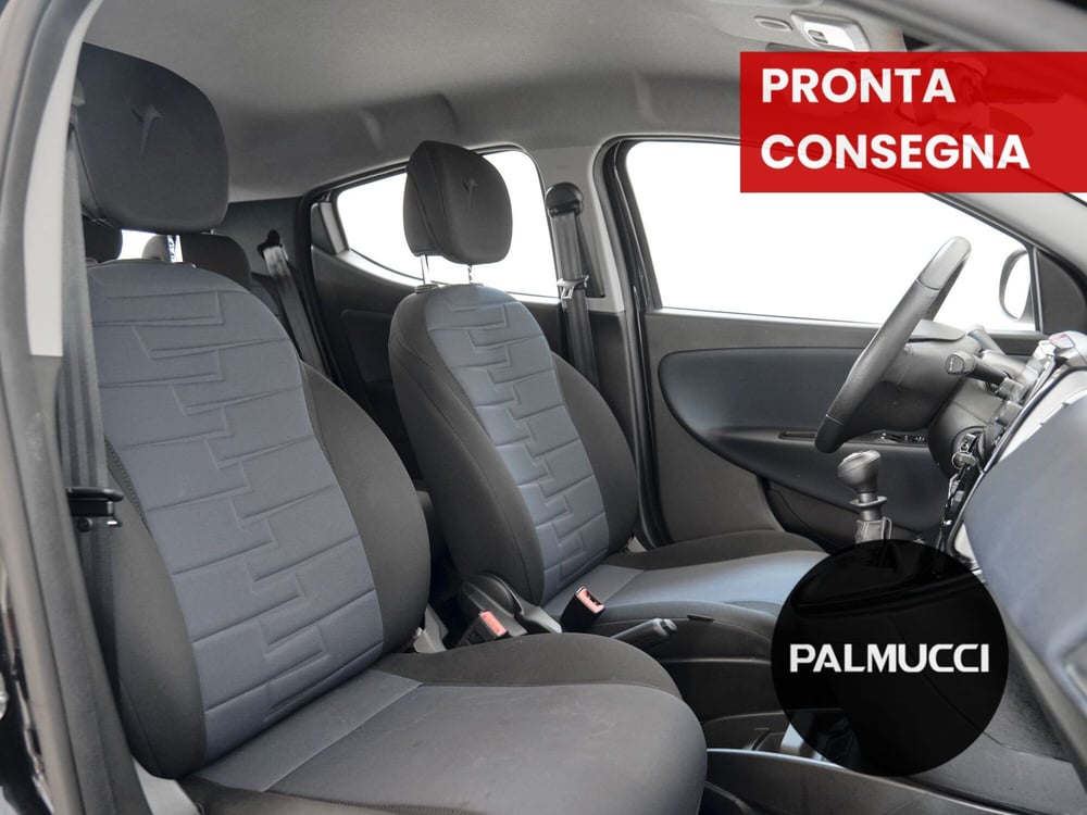 Lancia Ypsilon usata a Prato (7)