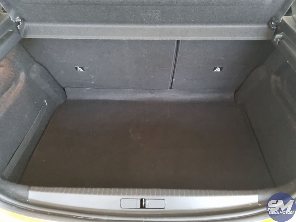 Peugeot 208 usata a Siena (17)