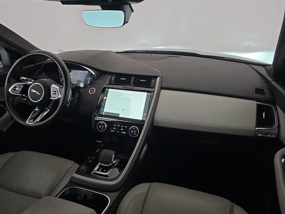 Jaguar E-Pace usata a Alessandria (11)