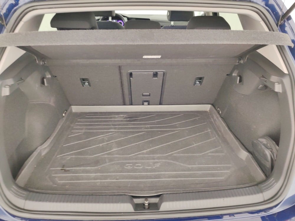 Volkswagen Golf usata a Massa-Carrara (11)