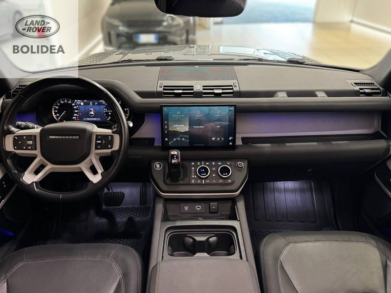 Land Rover Defender usata a Savona (4)