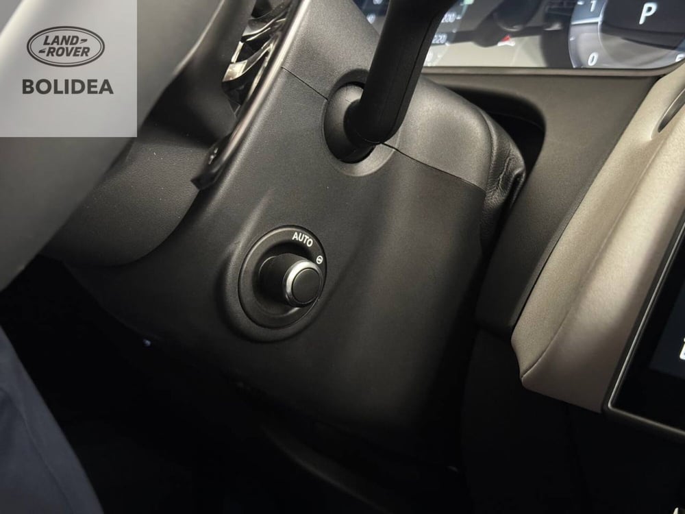 Land Rover Range Rover Velar usata a Savona (10)
