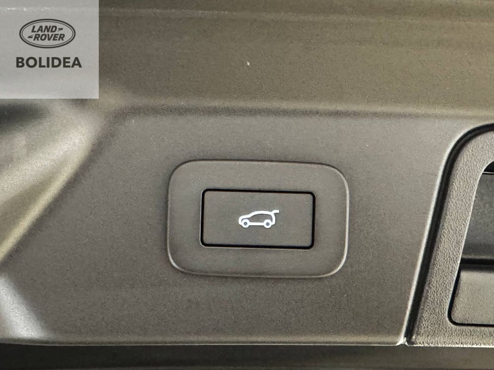 Land Rover Range Rover Velar usata a Savona (13)