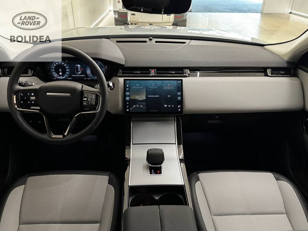 Land Rover Range Rover Velar usata a Savona (4)