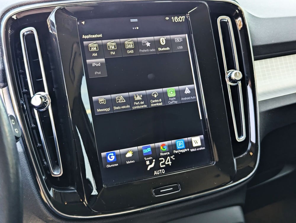 Volvo XC40 usata a Pescara (13)