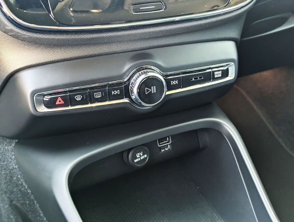 Volvo XC40 usata a Pescara (14)