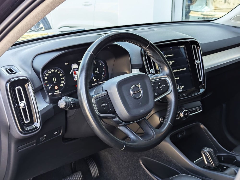 Volvo XC40 usata a Pescara (7)