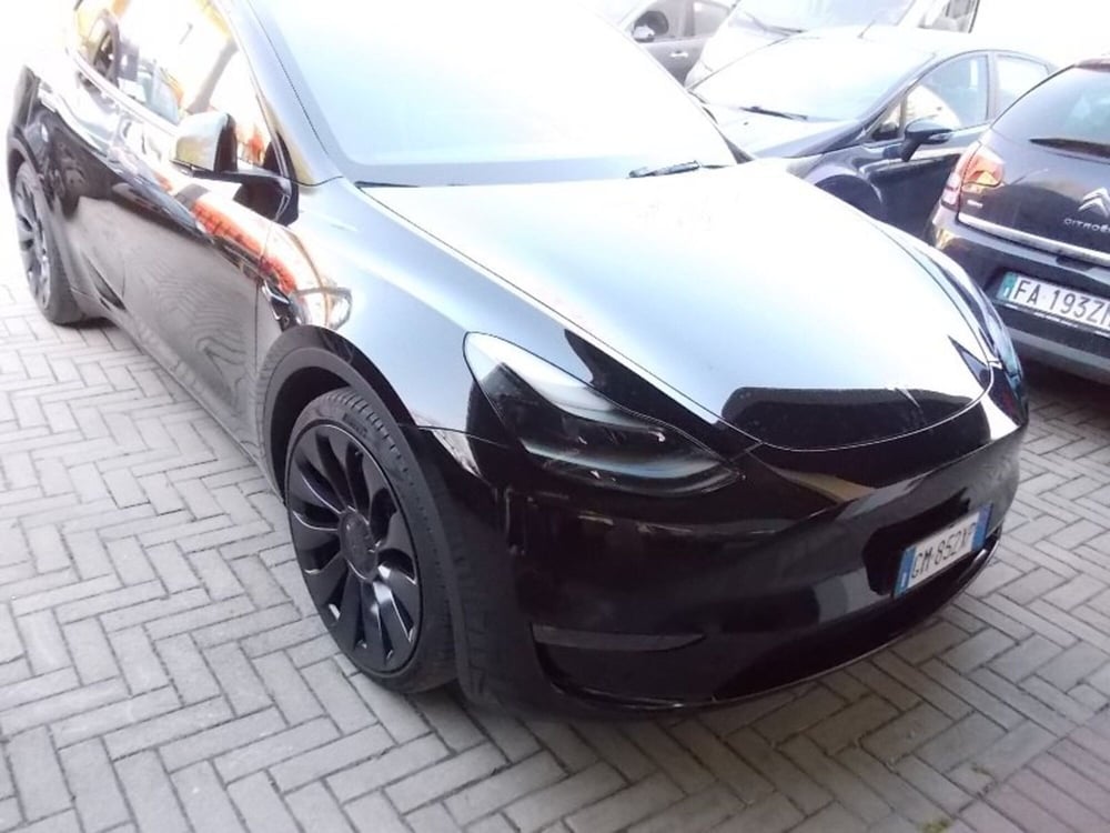 Tesla Model Y usata a Salerno (2)