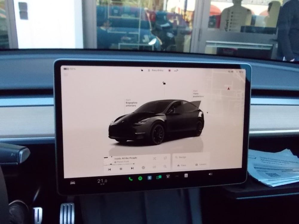 Tesla Model Y usata a Salerno (5)