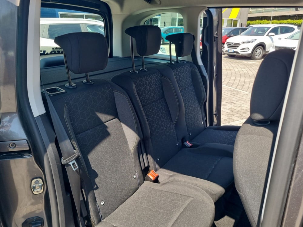 Peugeot Rifter usata a Lucca (14)