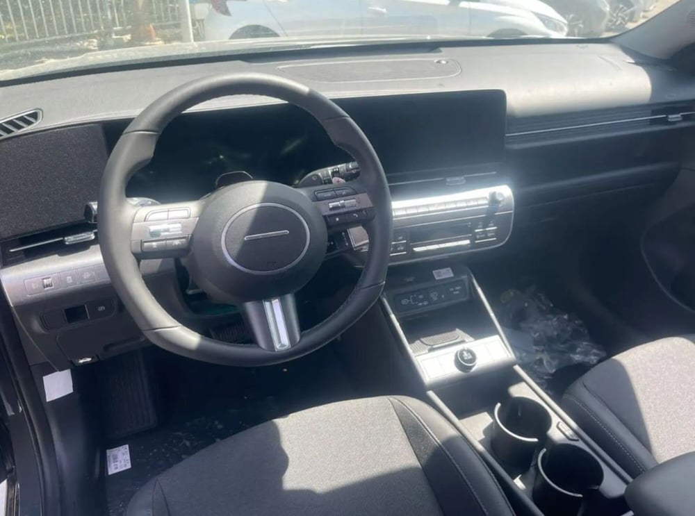 Hyundai Kona nuova a Latina (5)