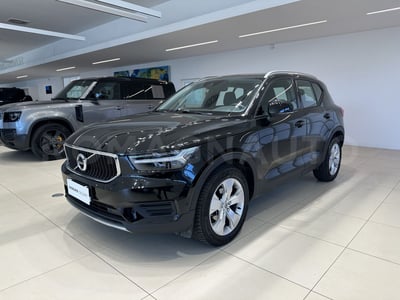 Volvo XC40 T2 Geartronic Momentum del 2021 usata a Forli&#039;